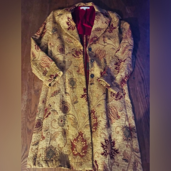 Vintage Coat - Picture 2 of 4